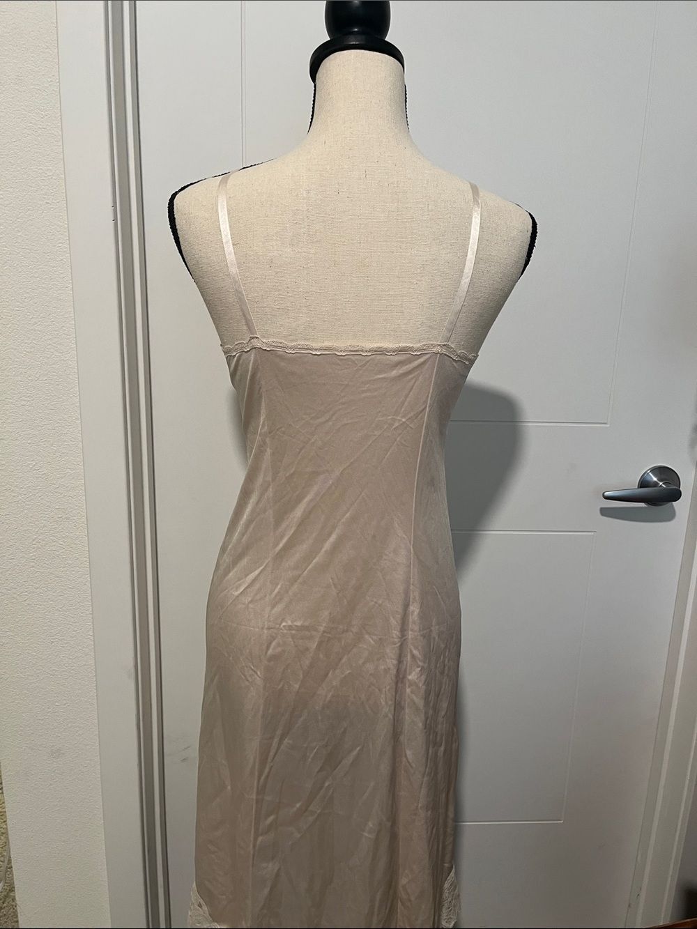 Vintage Vanity Fair Cream Lace-Trim Slip Dress Nightgown Feminine Cottagecore - Picture 6 of 10
